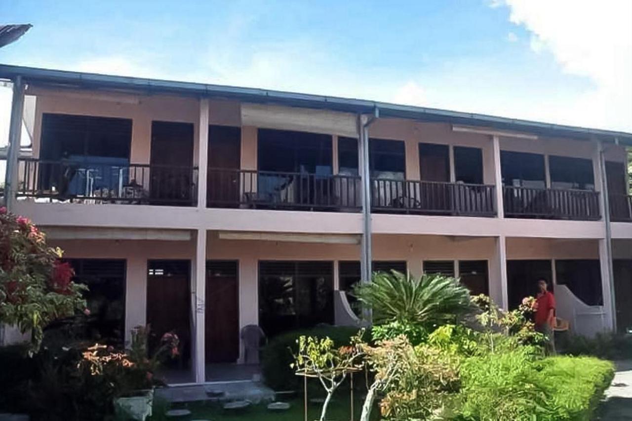 Bernard Guest House & Resto Redpartner Ambarita Экстерьер фото